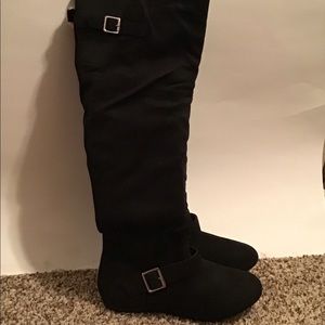 👢🖤Suede Knee High Boots (SOLD)